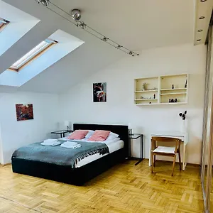  Apartment Luna